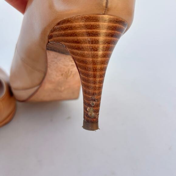 Cole Haan Chelsea Low Pump Heels Nude Tan Classic Leather Sandstone 9 - Picture 12 of 13